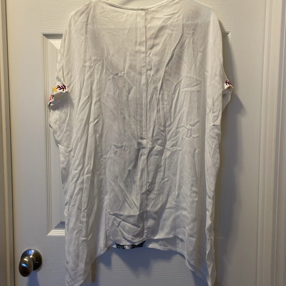 Shirt - Picture 3 of 3